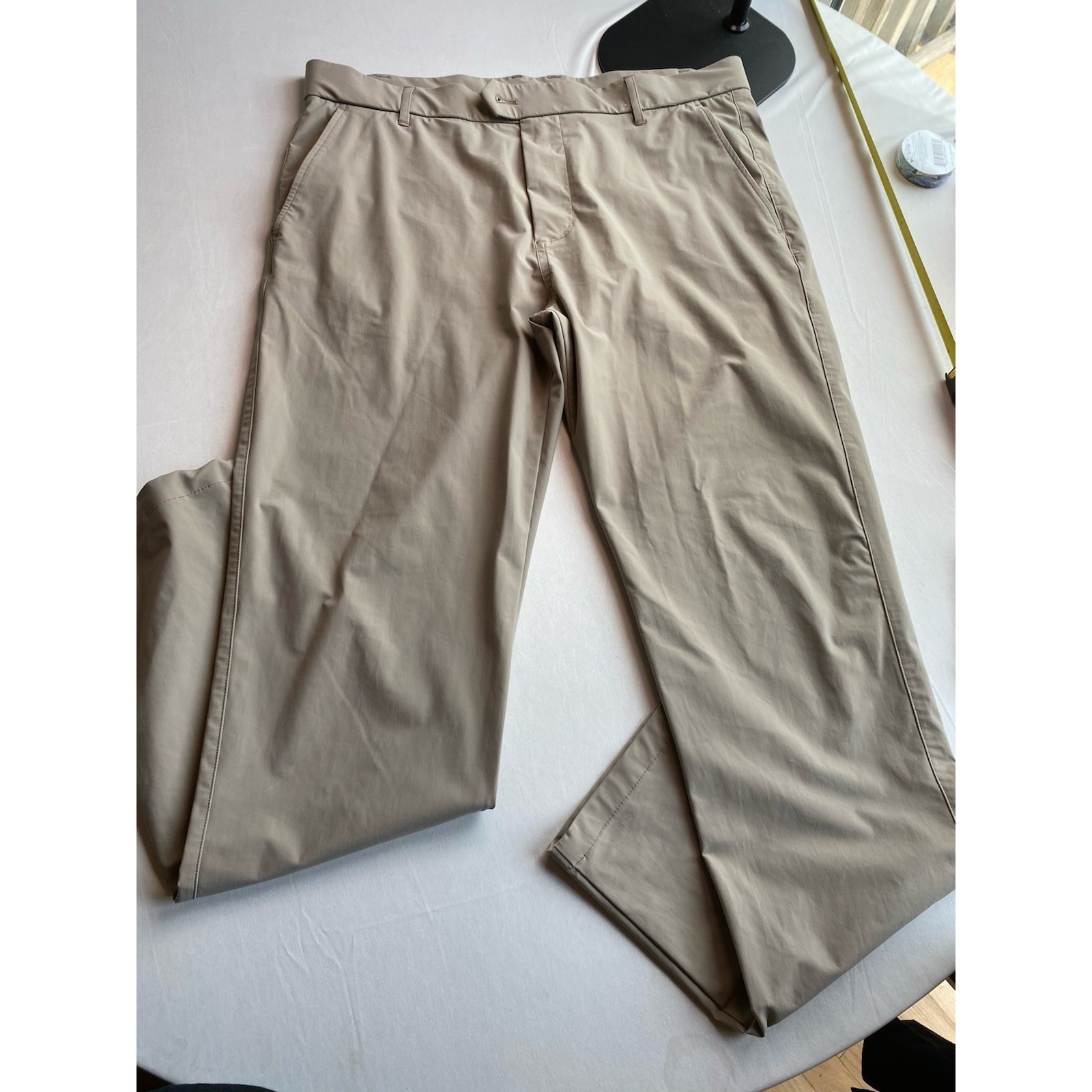 Greyson Montauk Performance Golf Trousers Pants Tan Beige Mens 35x32 Wolf